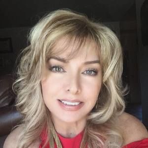 Meet your Posher, Deanna